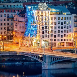 Dancing House - Tancici Dum Прага